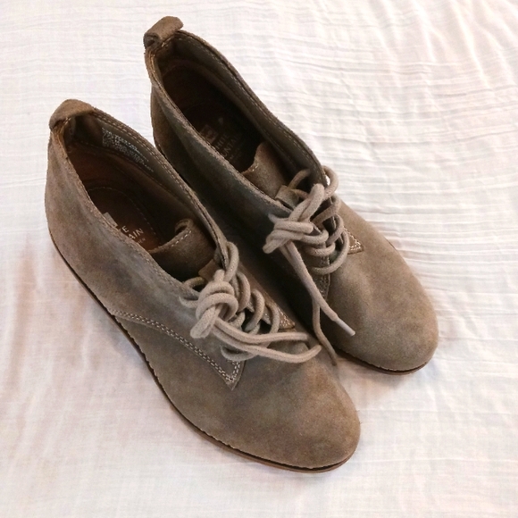 Stylish Women's Wedge Ankle Boots White Mountain Sz 7.5 - Picture 7 of 9